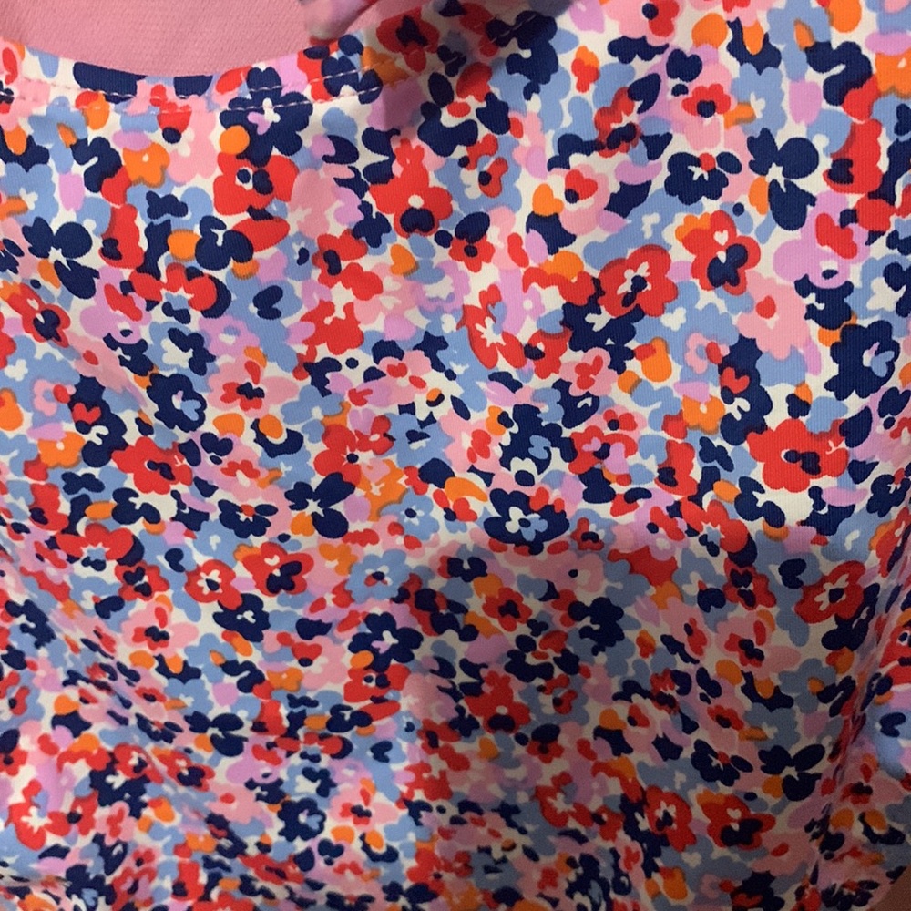 One piece bathingsuit, backless and it can be strapless! - Picture 5 of 6